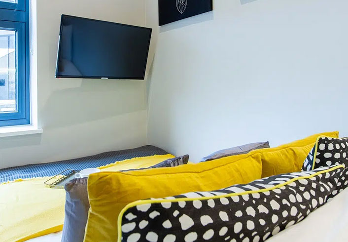 Room 4